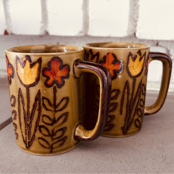 Mid Century Tulips and Daisies Flower Mugs | Set of 2 |Coffee Cups Otagari Style - Picture 2 of 7